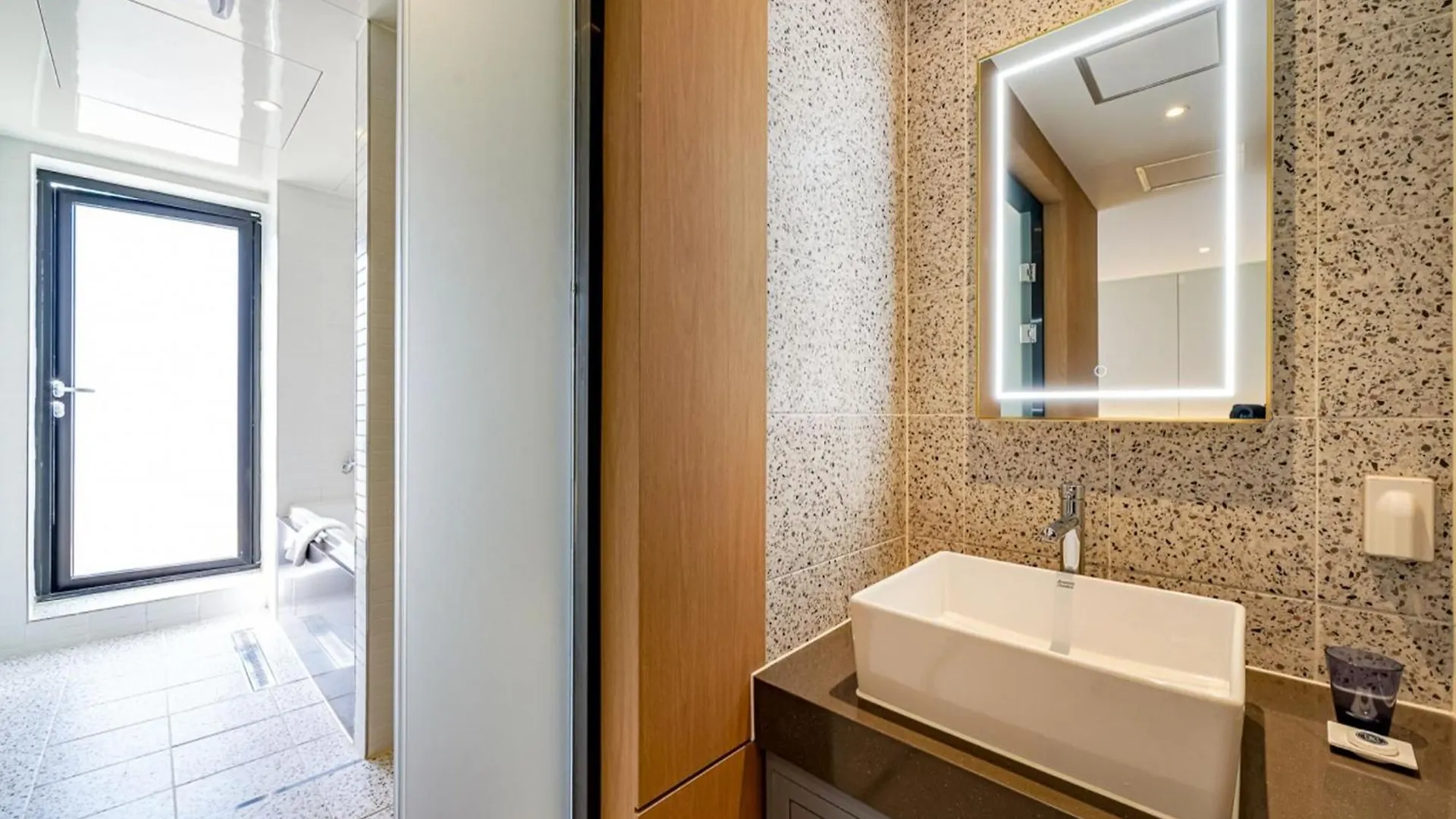 Haeundae The Van Hotel Busan